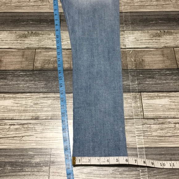 Pilcro Slim Boyfriend Patch Jeans Women 25 (Inseam 28) Light Wash Blue Embroider - Picture 2 of 13